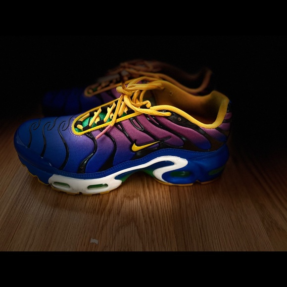 Nike Air Ultra Plus Size 6 Y/8 W Sneakers - Picture 3 of 11